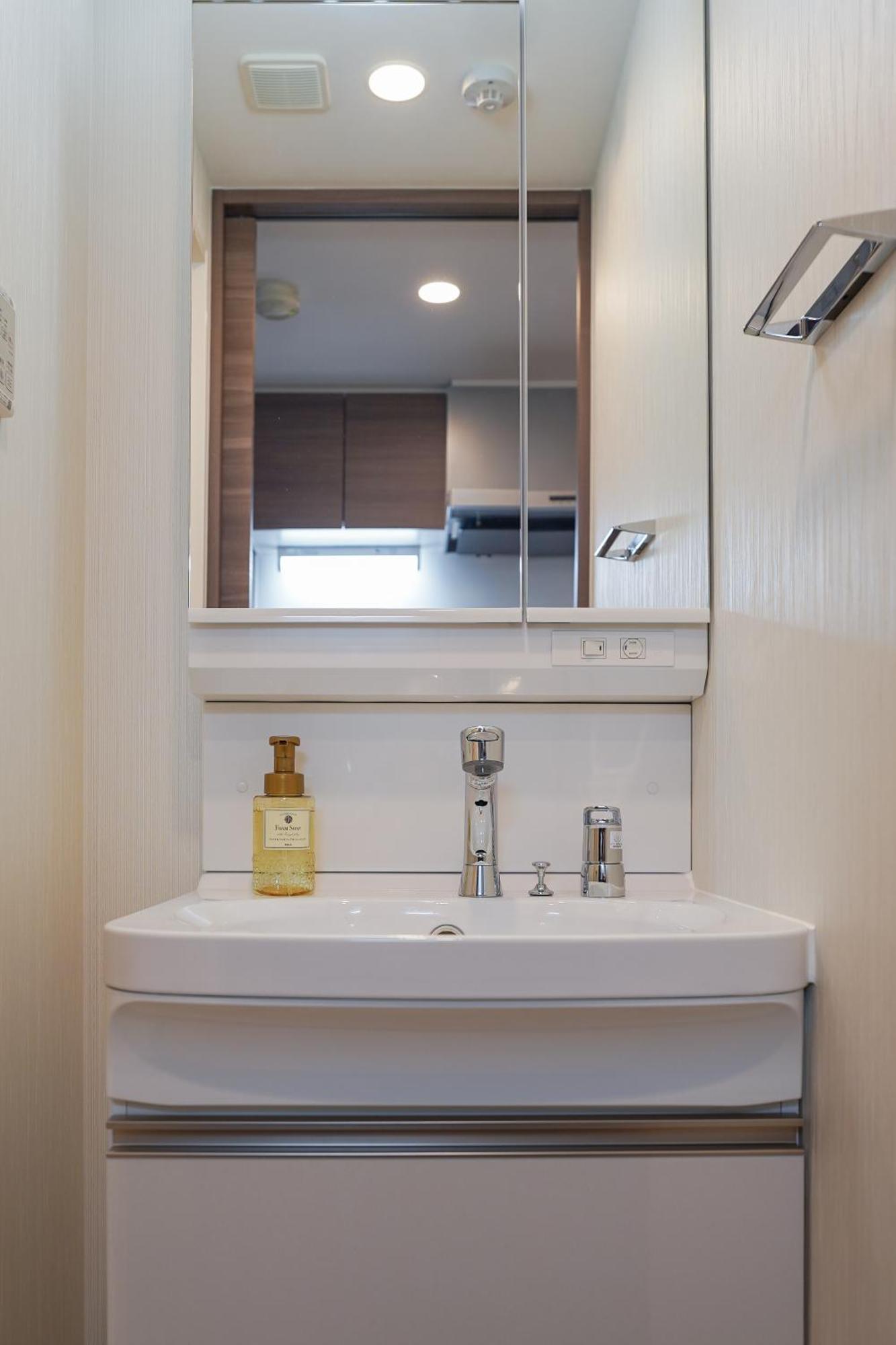 Apartment Hotel 11 Namba-Minami Ebisucho-Eki Mae Osaka Zewnętrze zdjęcie
